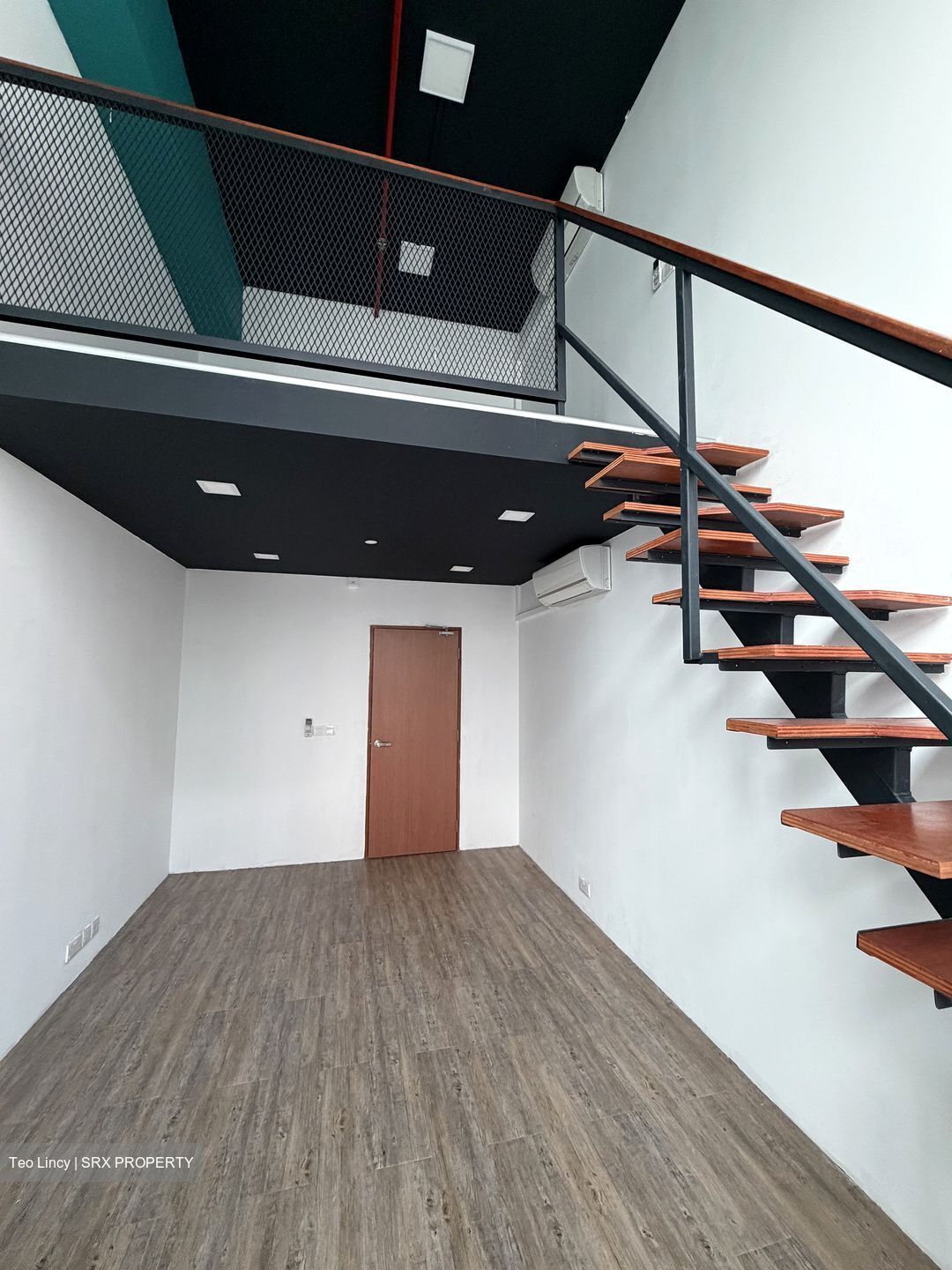 Centro Bianco (D19), Office #593413311